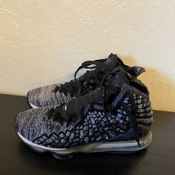 Lebron 17 Black and White - Picture 3 of 6
